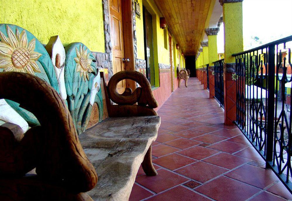 Plaza Mexicana Margarita'S Creel Exteriör bild