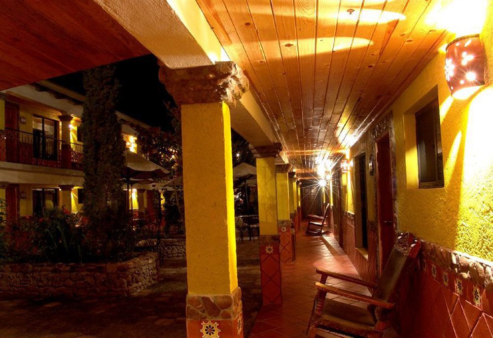 Plaza Mexicana Margarita'S Creel Exteriör bild